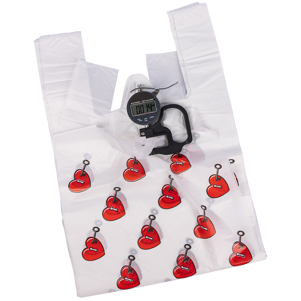 Полиэтиленовый пакет майка ПНД «Сердечки», 30+16*60см, 15 мкм, 50шт. Полиэтиленовый пакет майка ПНД «Сердечки», 30+16*60см, 15 мкм, 50шт.