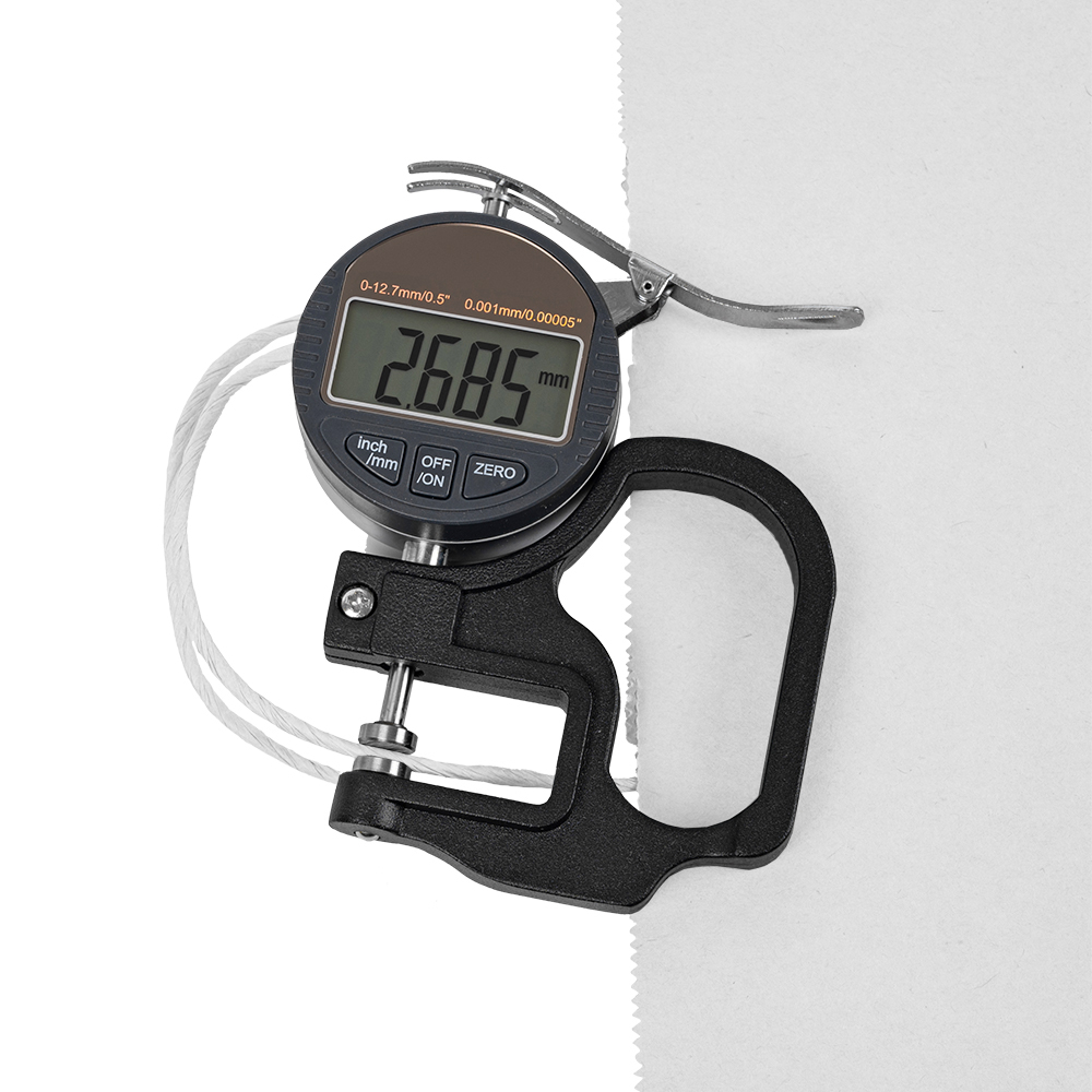 Белый пакет с крученой ручкой, 80 г/м², 32*18*37 см Белый пакет с крученой ручкой, 80 г/м², 32*18*37 см